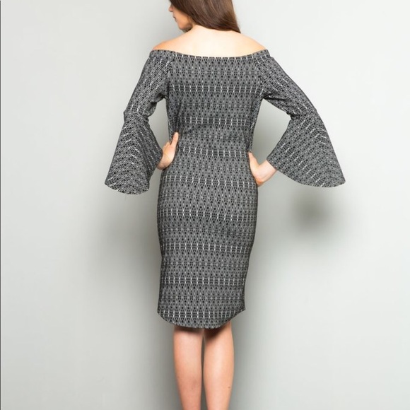 Nordstrom’s THML off shoulders 🛎 sleeves 👗 SM - Picture 4 of 8